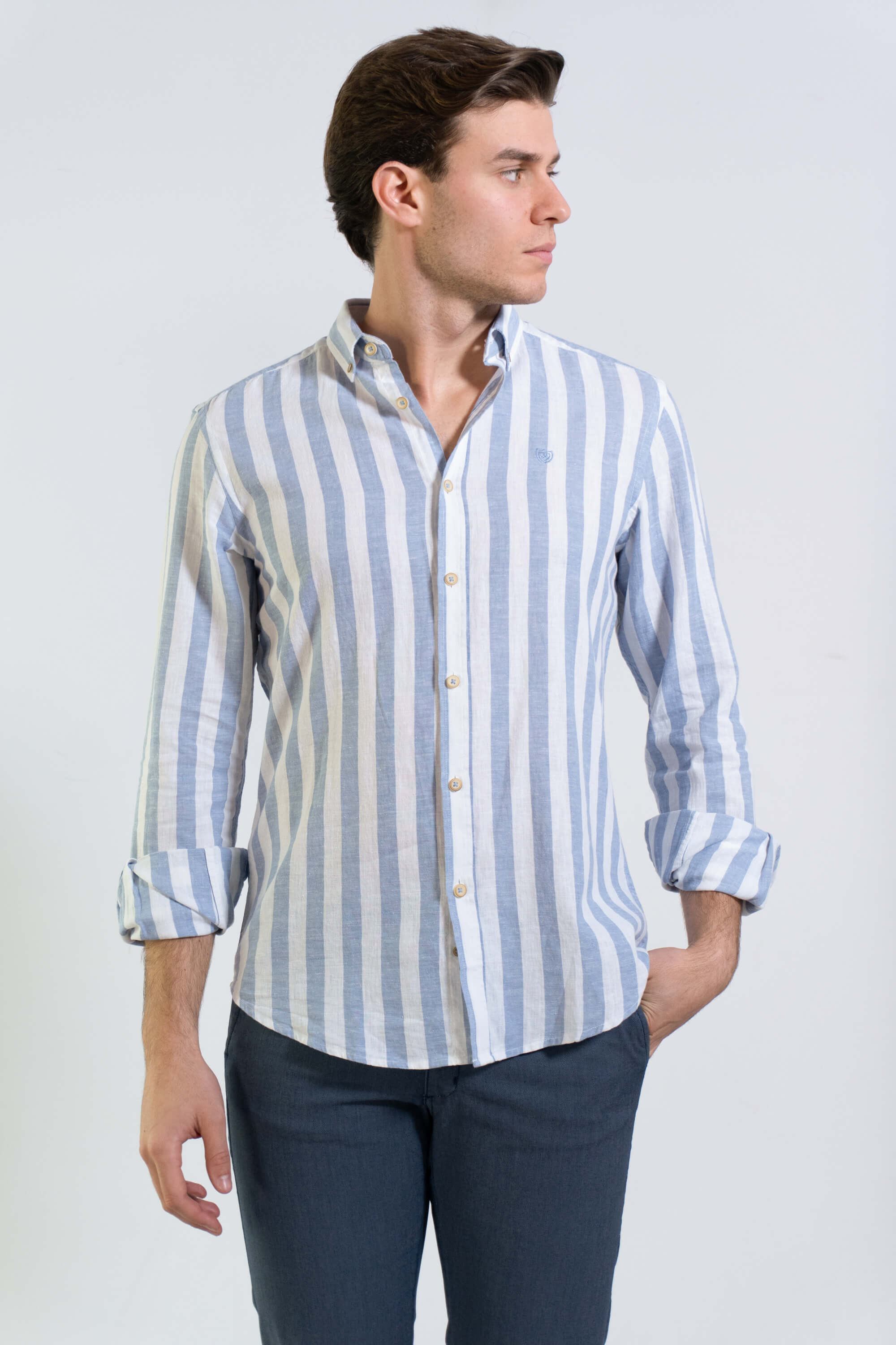 CAMISA RAYA ANCHA CELESTE