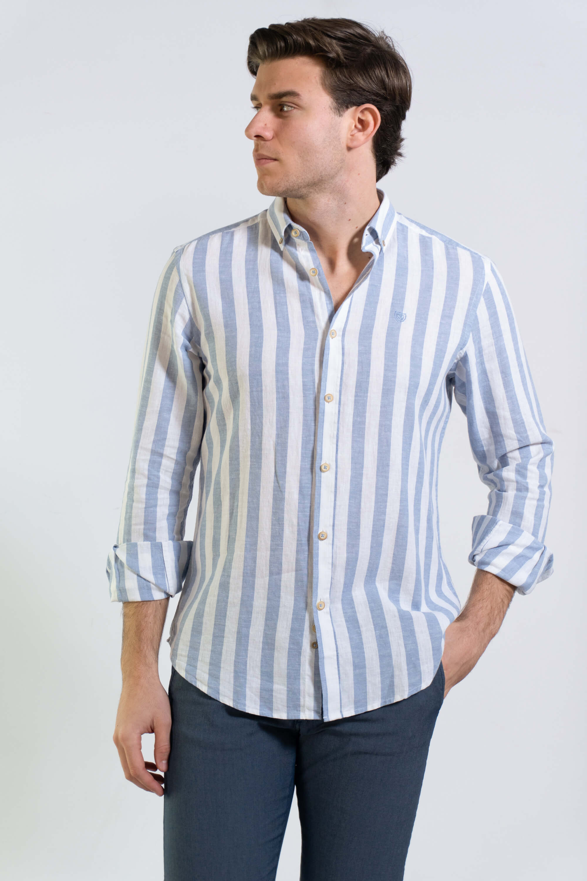 CAMISA RAYA ANCHA CELESTE